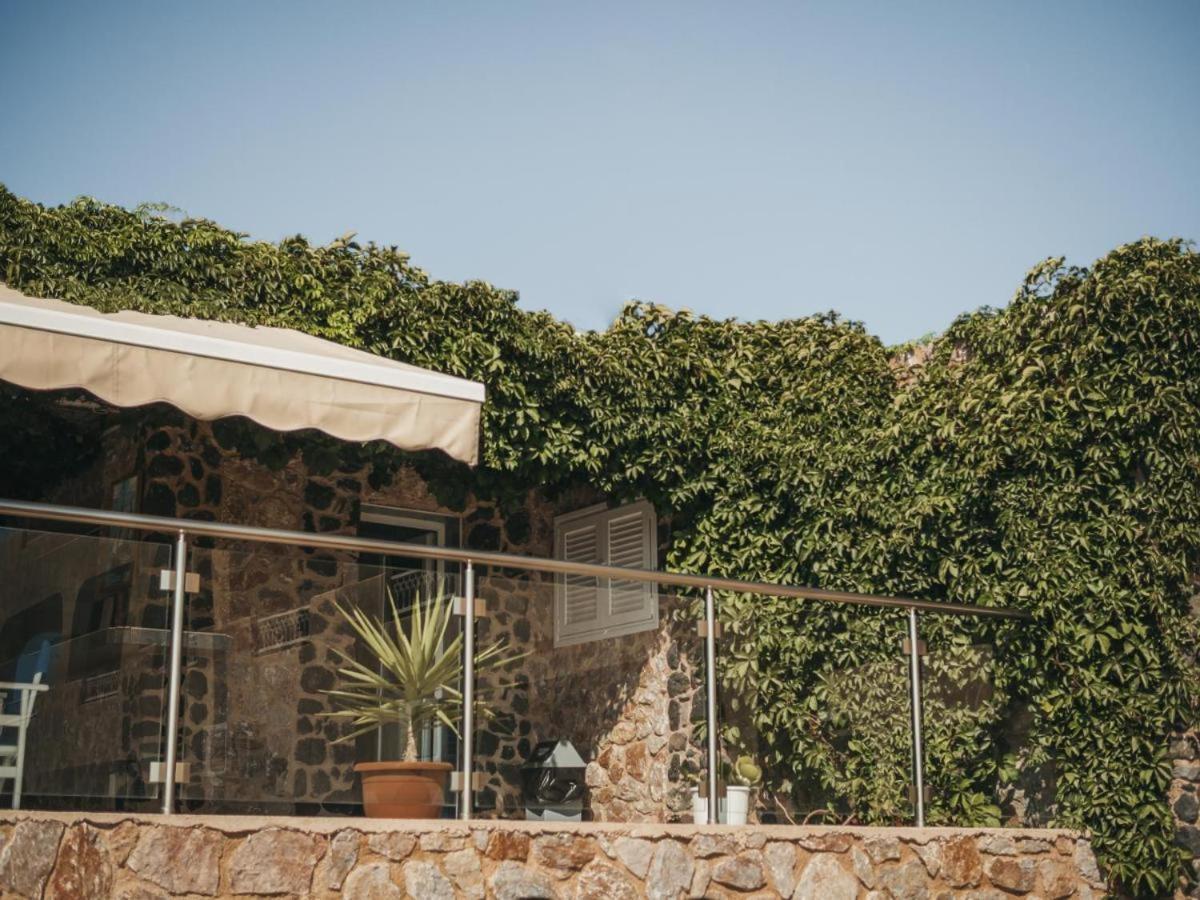 Fira Blue Horizon Hotel Exterior photo